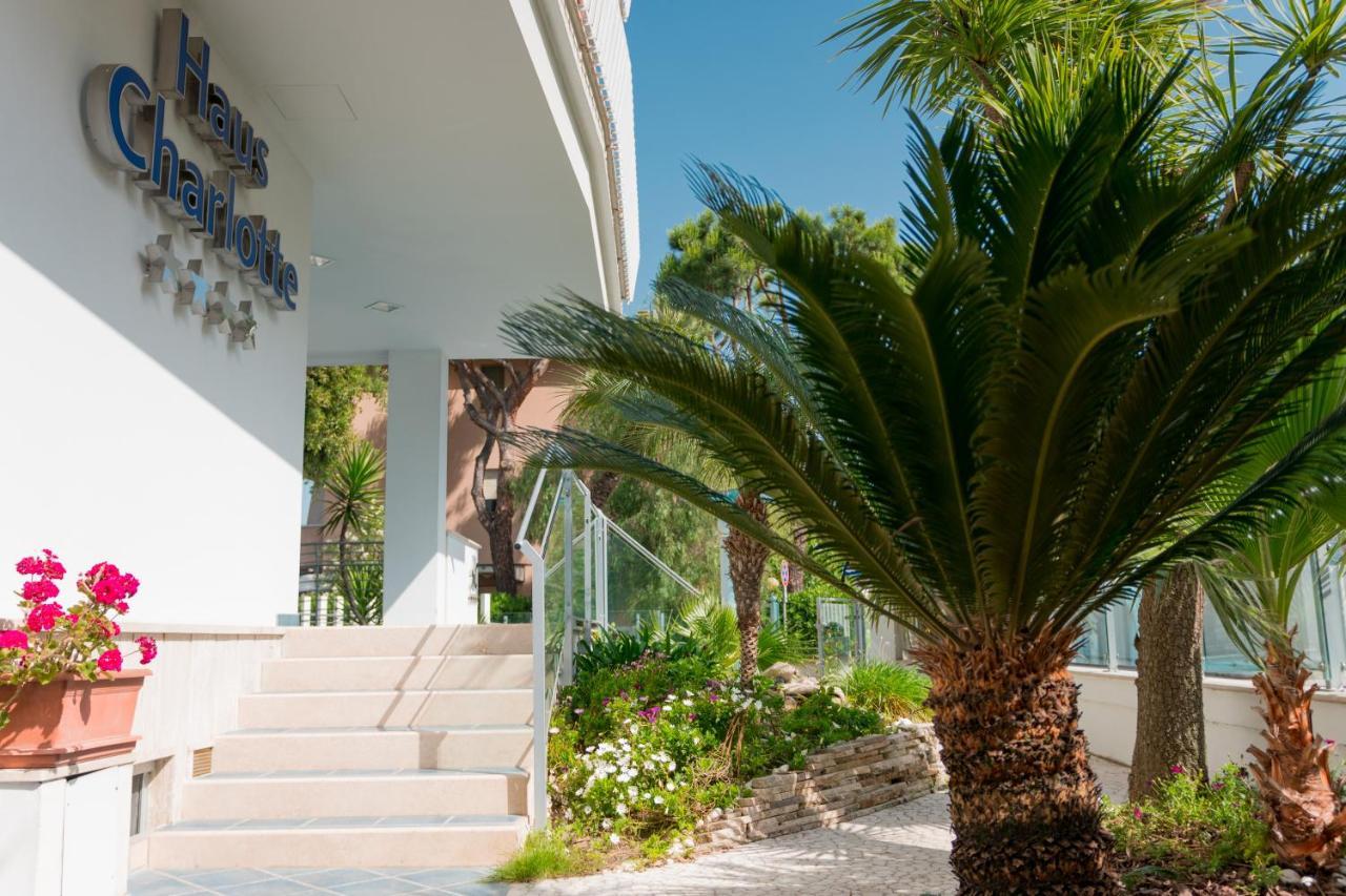 Hotel Haus Charlotte San Benedetto del Tronto Bagian luar foto
