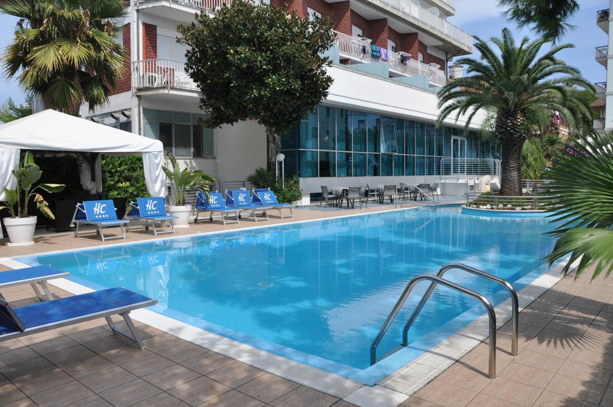 Hotel Haus Charlotte San Benedetto del Tronto Bagian luar foto