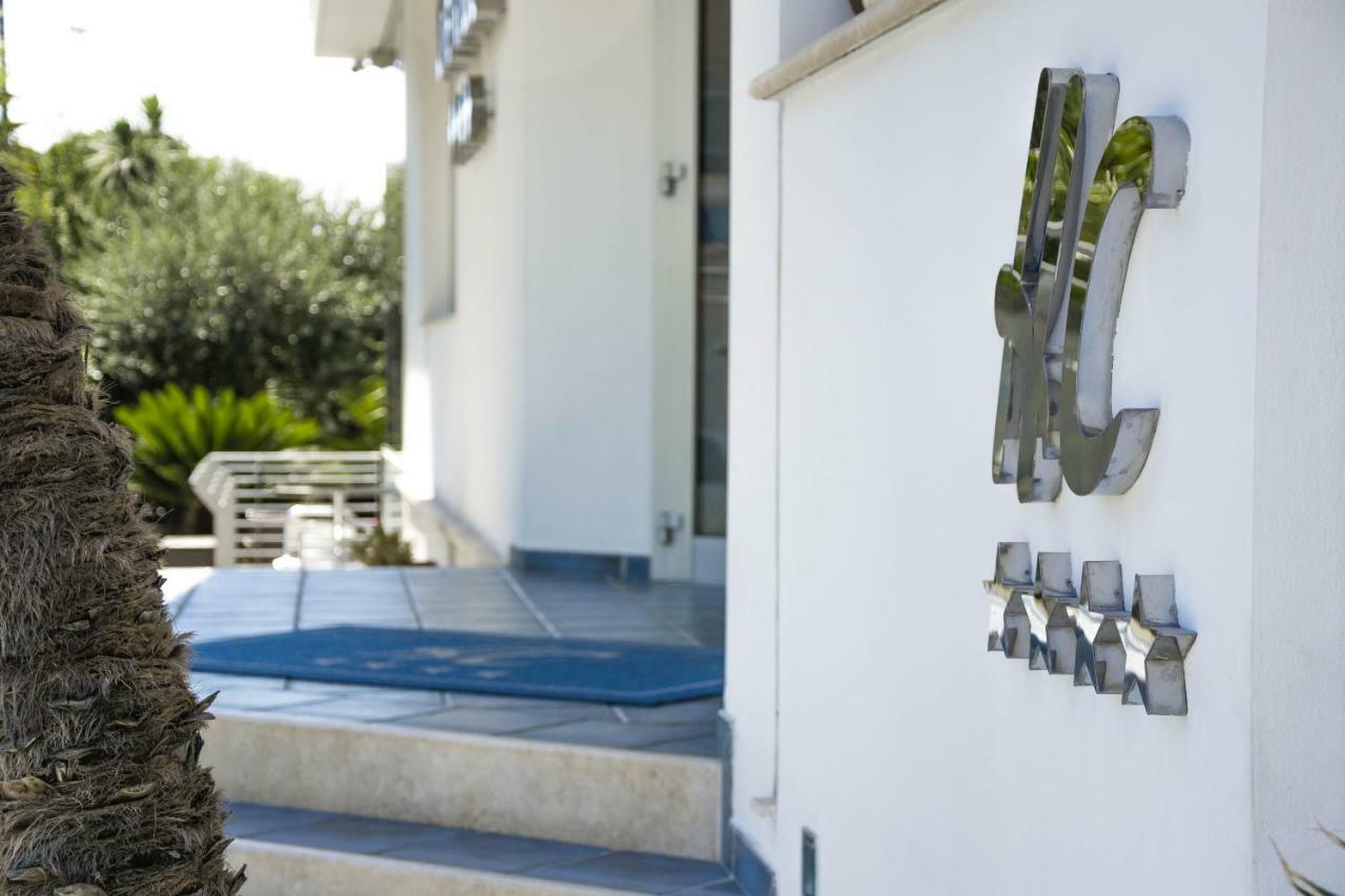 Hotel Haus Charlotte San Benedetto del Tronto Bagian luar foto